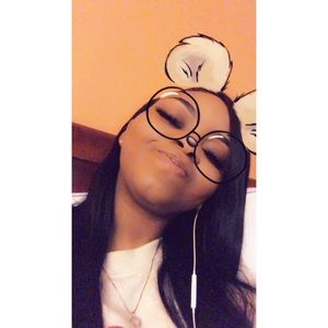 Meet your Posher, Deandrea